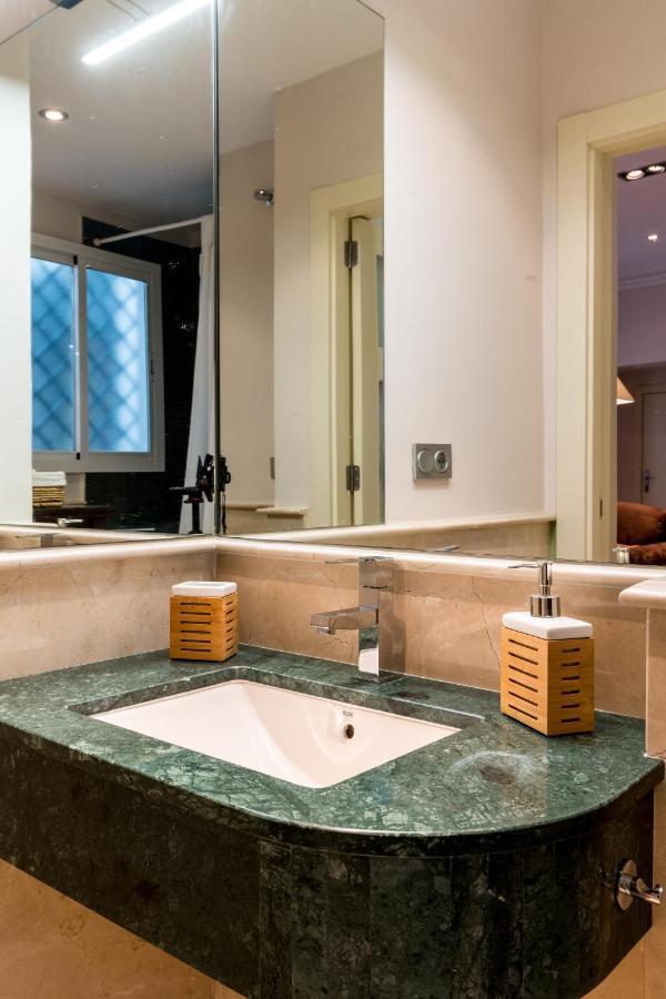 Quevedo Suite 세비야 외부 사진